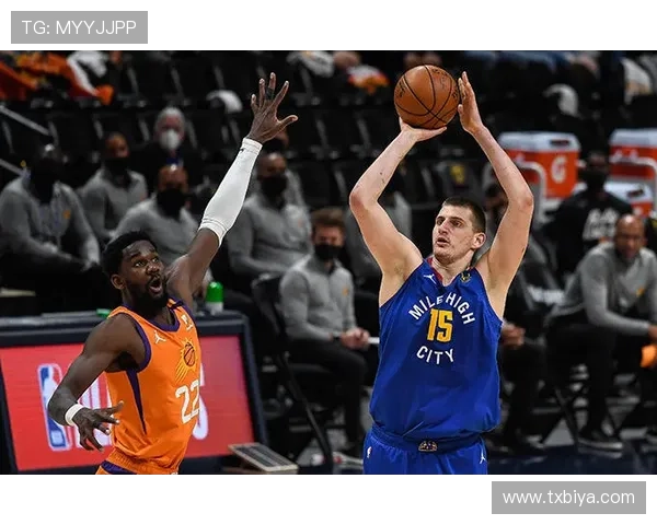 约基奇生涯20分10助场次达165场刷新中锋历史纪录超越张伯伦54场成第二 约基奇生涯20分10助场次达165场刷新中锋历史纪录超越张伯伦54场成第二